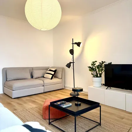 Wohlfuehlen In 5-zimmern - Design - Naehe Cng & Df Schwelm