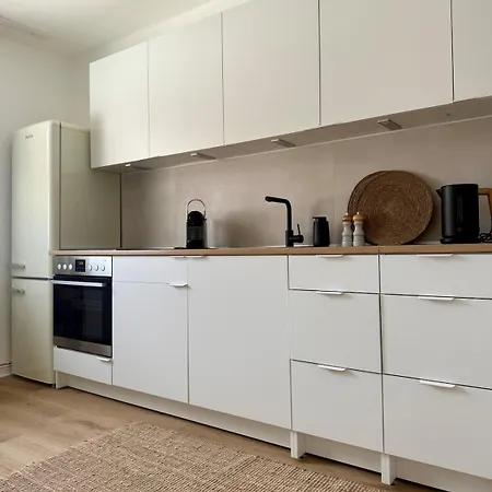 Wohlfuehlen In 5-zimmern - Design - Naehe Cng & Df Appartement