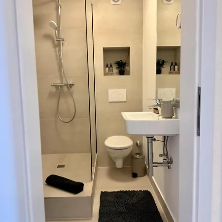Wohlfuehlen In 5-zimmern - Design - Naehe Cng & Df Appartement *